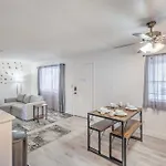 Stylish Stay Near Vegas Strip! Sleeps 6!